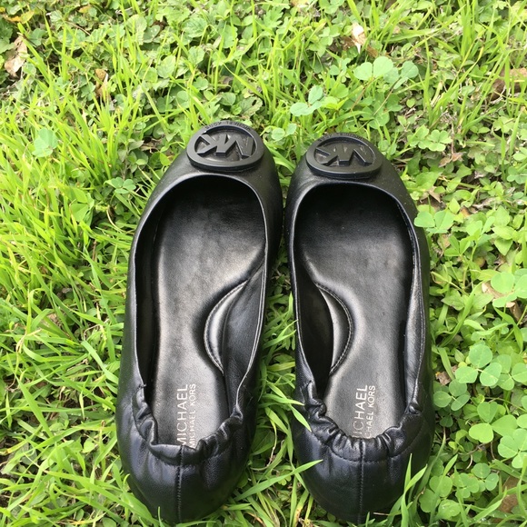 Michael Kors Ballet Flats 5.5 Black - Picture 2 of 3